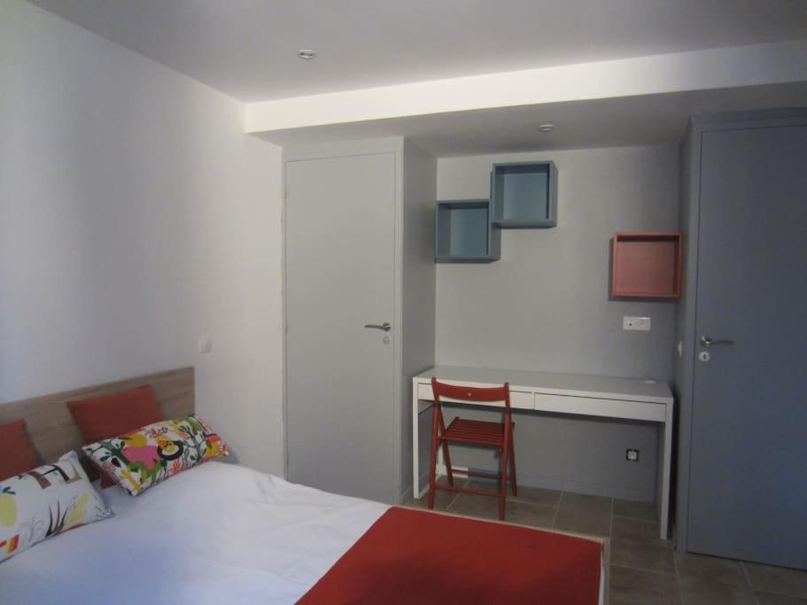 T2 Refait A Neuf Avec Petit Jardin Et Parking * Millau